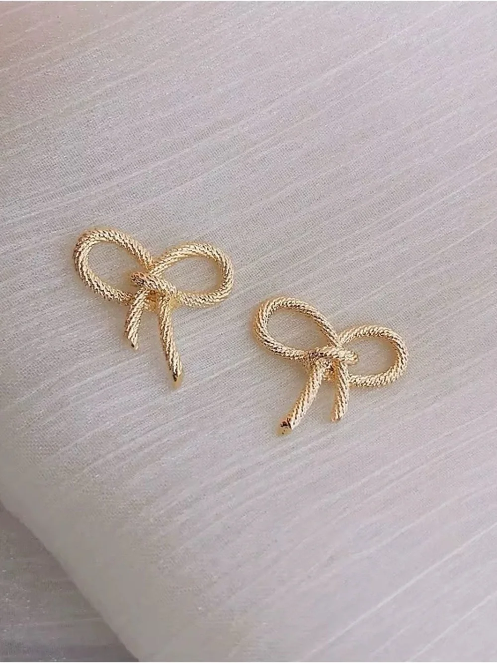 *** High Quality Gold Bow Knot Stud Earrings - Elegant Women Accessories